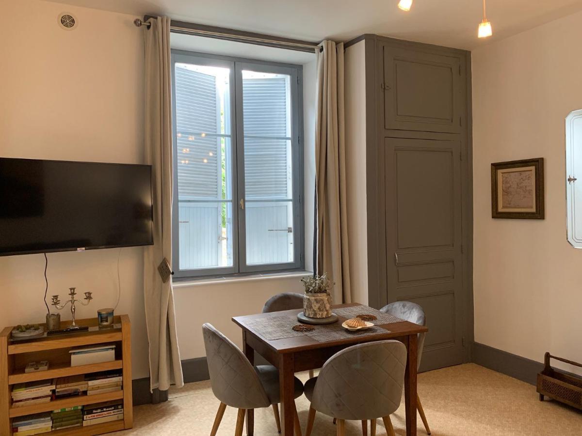 La Cour Pavee, T2 Lumineux, Cosy, Confort 55 M2 Saint Leonard de Noblat Bagian luar foto