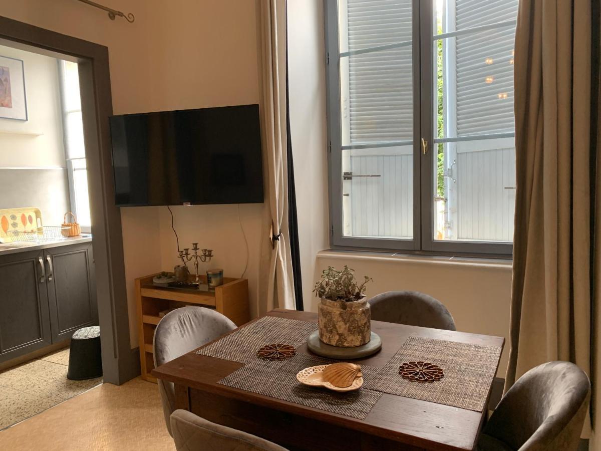 La Cour Pavee, T2 Lumineux, Cosy, Confort 55 M2 Saint Leonard de Noblat Bagian luar foto